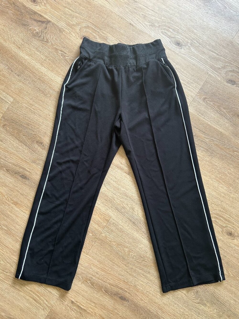 Jessica Simpson Active Contrast Piping Soft Luxe Pants Size L (Fit like Medium)